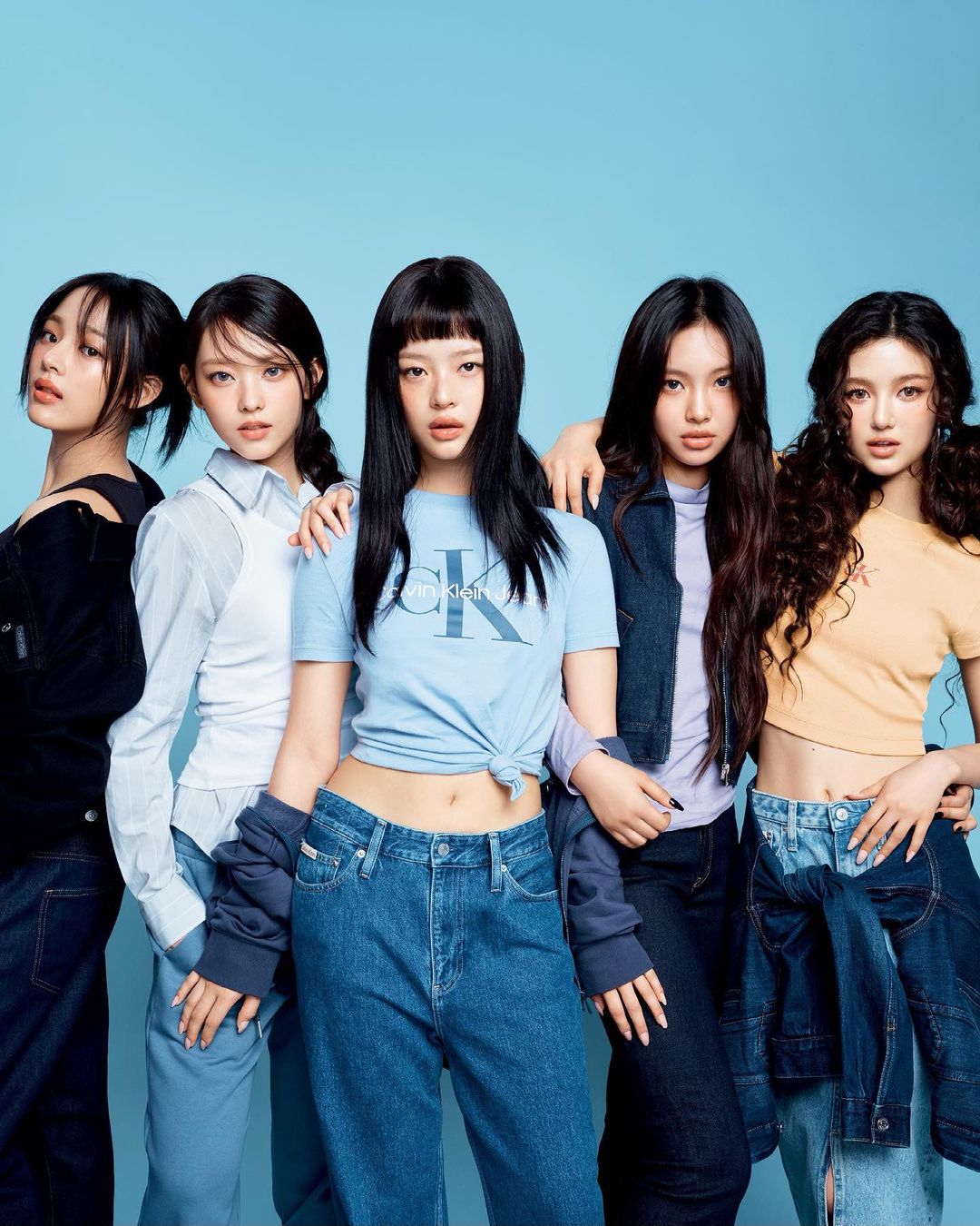 Com campanha inspirada nos anos 90, NewJeans se torna grupo embaixador ...