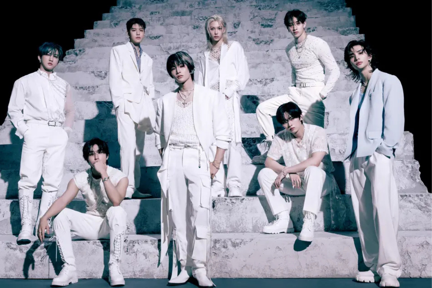 Stray Kids se torna o primeiro grupo de K-pop a esgotar todos os