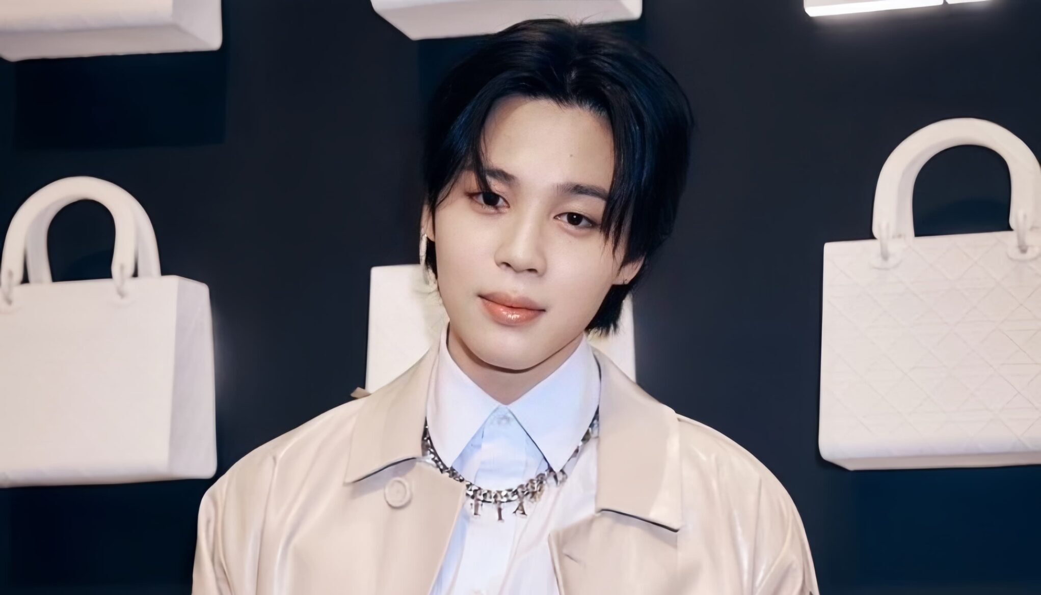 Jimin (BTS) continua seu legado ao doar 100 milhões de Wons ao