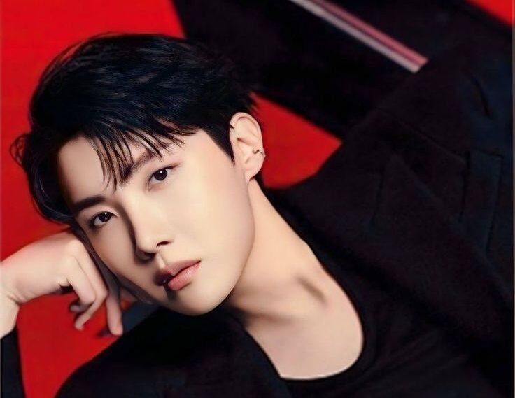j-hope-e1748521399131.jpg
