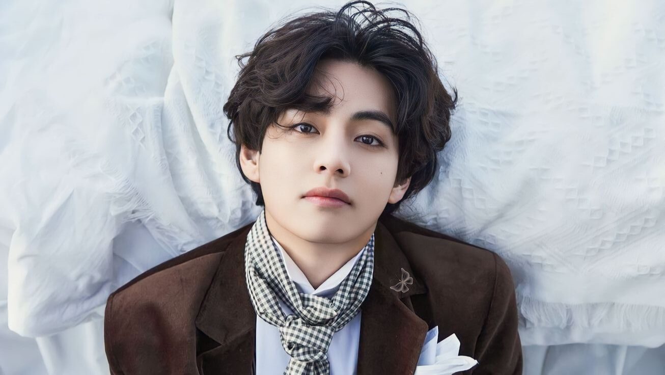 アイドル BTS V V (BTS) inicia primeira live solo pós-exército com música