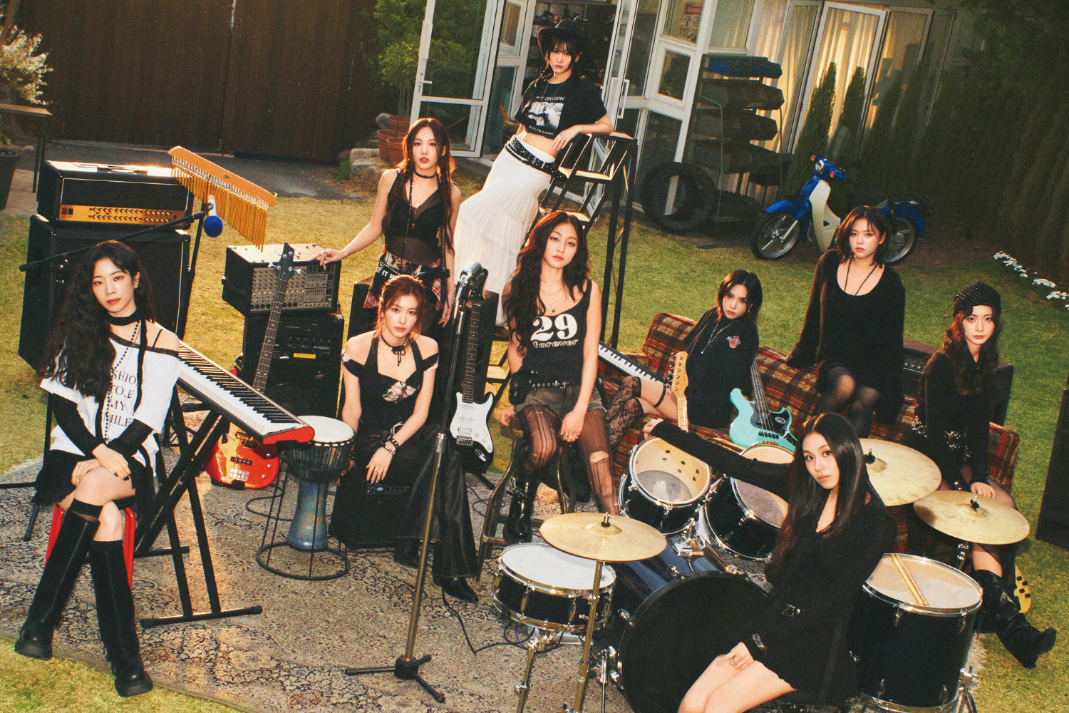 TWICE lança MV de “ENEMY” e emplaca “Strategy” na Billboard Hot