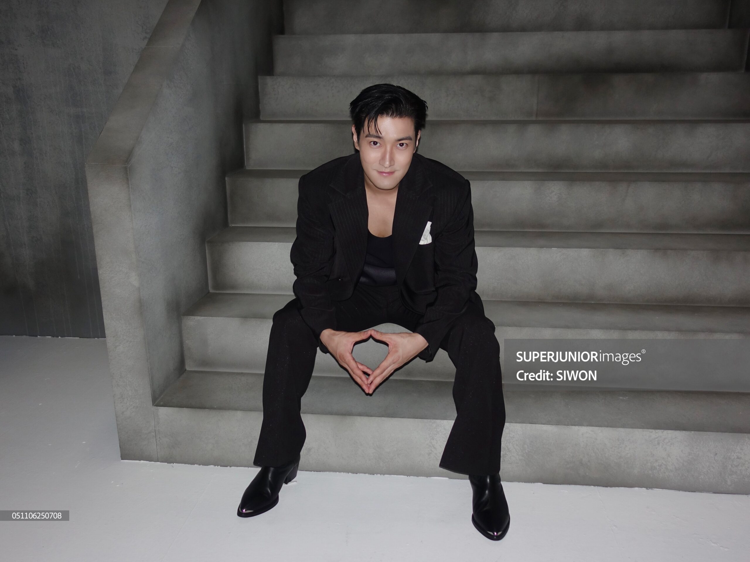Fãs pedem saída de SIWON do SUPER JUNIOR após posts controversos +