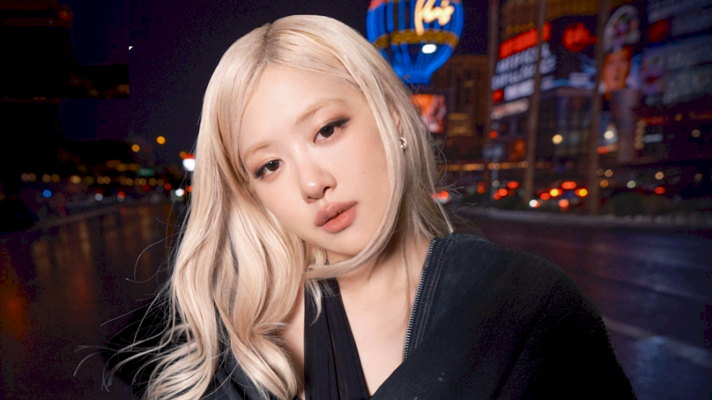 Rosé (BLACKPINK) entra para a história como a primeira solista de