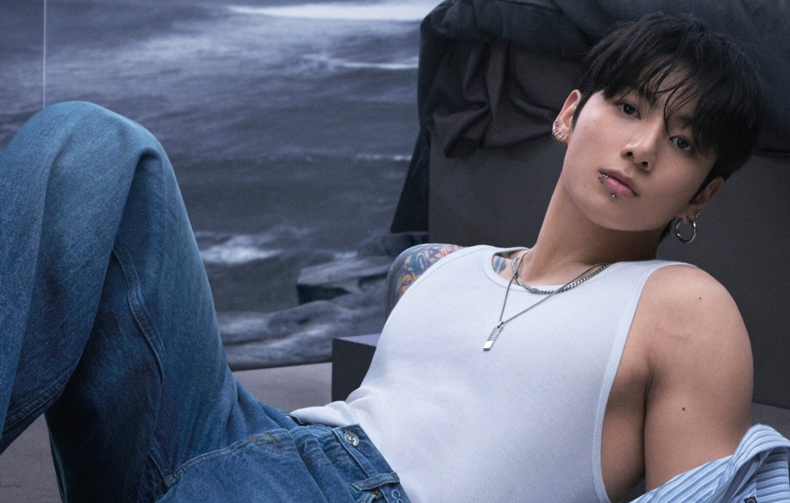 Em live, Jung Kook (BTS) reflete sobre carreira, revela que parou de